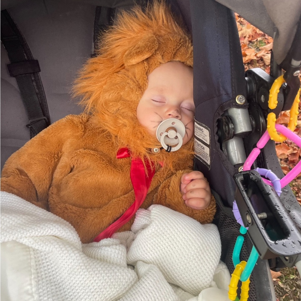 Homemade lion costume size 3-6 months